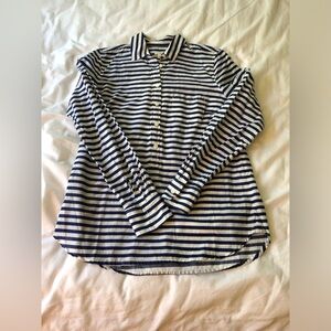J crew light weight cotton blouse. Size small.